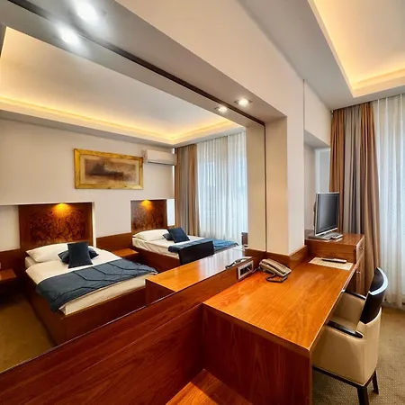 Exclusive Hotel